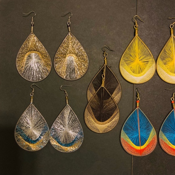 VINTAGE STYLE EARRINGS (different colours ) - Picture 4 of 4